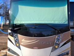 2012 Winnebago Tour 42QD, $ 175,000