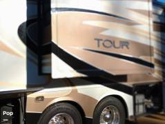 2012 Winnebago Tour 42QD, $ 175,000