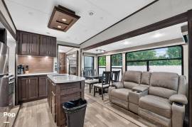 2023 Shasta Phoenix 367BH, $ 59,900