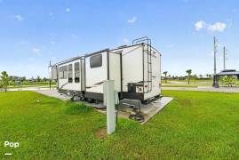 2023 Shasta Phoenix 367BH, $ 59,900