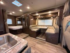 2018 Thor Motor Coach Four Winds 24F, $ 56,000