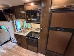 2018 Thor Motor Coach Four Winds 24F, $ 56,000