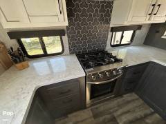 2022 CrossRoads Hampton 380RKS, $ 61,200
