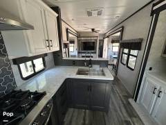 2022 CrossRoads Hampton 380RKS, $ 61,200