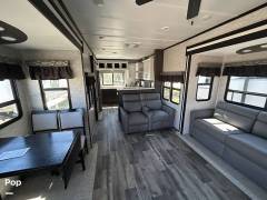 2022 CrossRoads Hampton 380RKS, $ 61,200