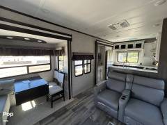 2022 CrossRoads Hampton 380RKS, $ 61,200