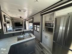 2022 CrossRoads Hampton 380RKS, $ 61,200