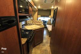 2017 Thor Motor Coach Freedom Elite 29FE, $ 49,000