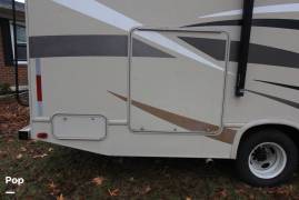 2017 Thor Motor Coach Freedom Elite 29FE, $ 49,000