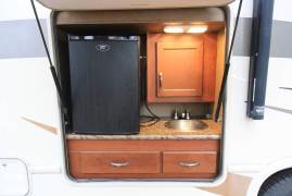 2017 Thor Motor Coach Freedom Elite 29FE, $ 49,000