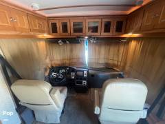2008 Winnebago Adventurer Limited 37GL, $ 30,000