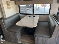2022 Winnebago Vista 32M, $ 149,000