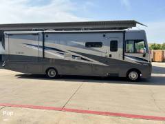 2022 Winnebago Vista 32M, $ 149,000