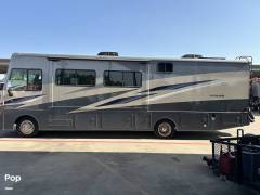 2022 Winnebago Vista 32M, $ 149,000