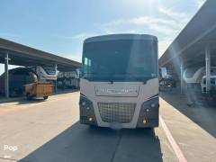 2022 Winnebago Vista 32M, $ 149,000