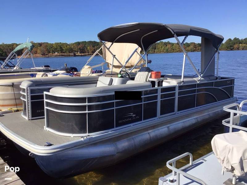 2022 Bennington 22S Fishtoon, $ 36,000.00
