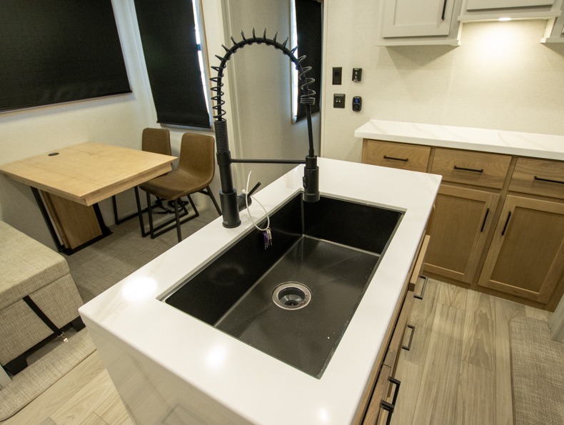 2026 Forest River Sandpiper 3990FL, $ 69,999