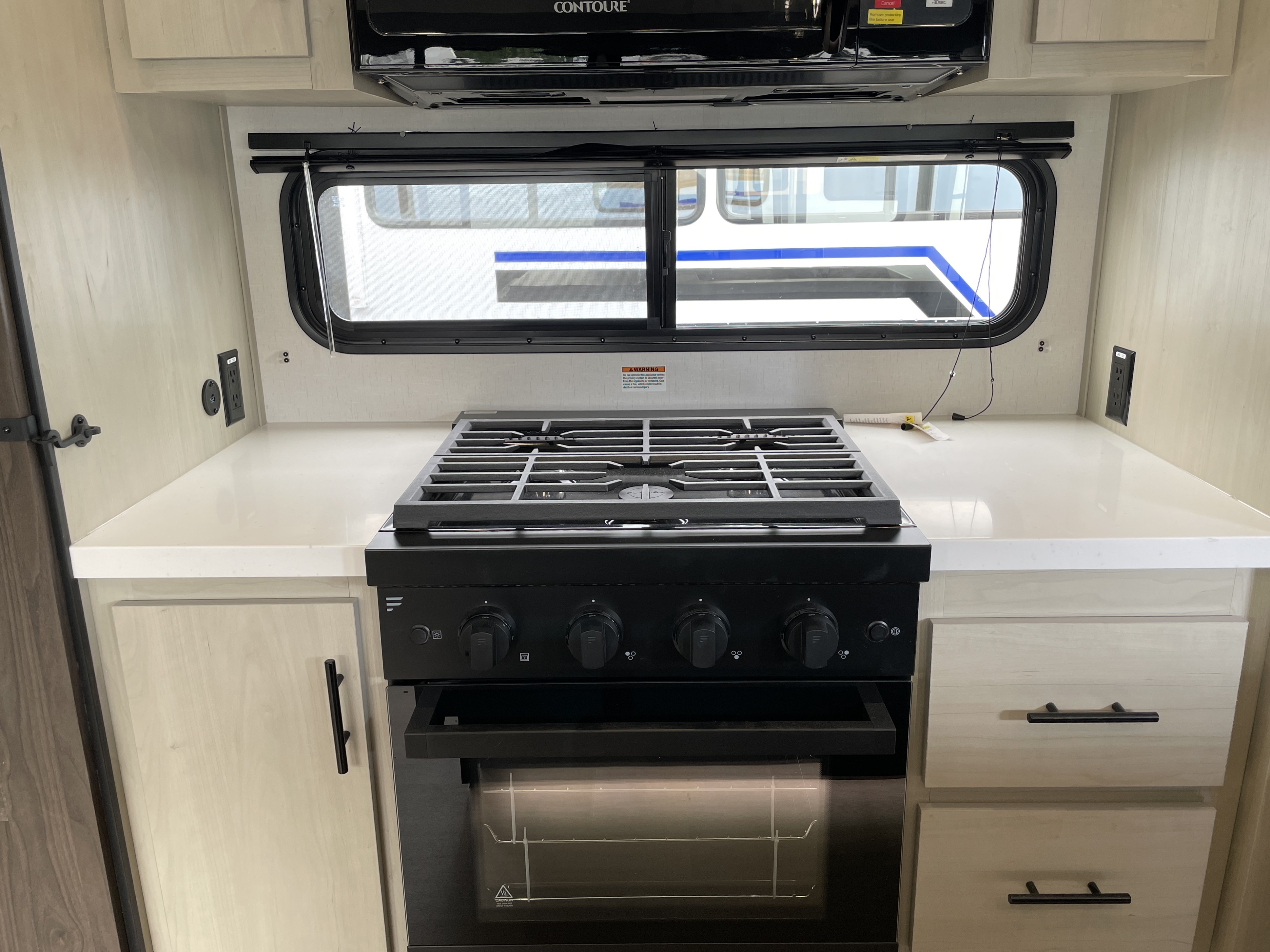 2027 Forest River Cherokee Arctic Wolf 37LOFT, $ 73,999