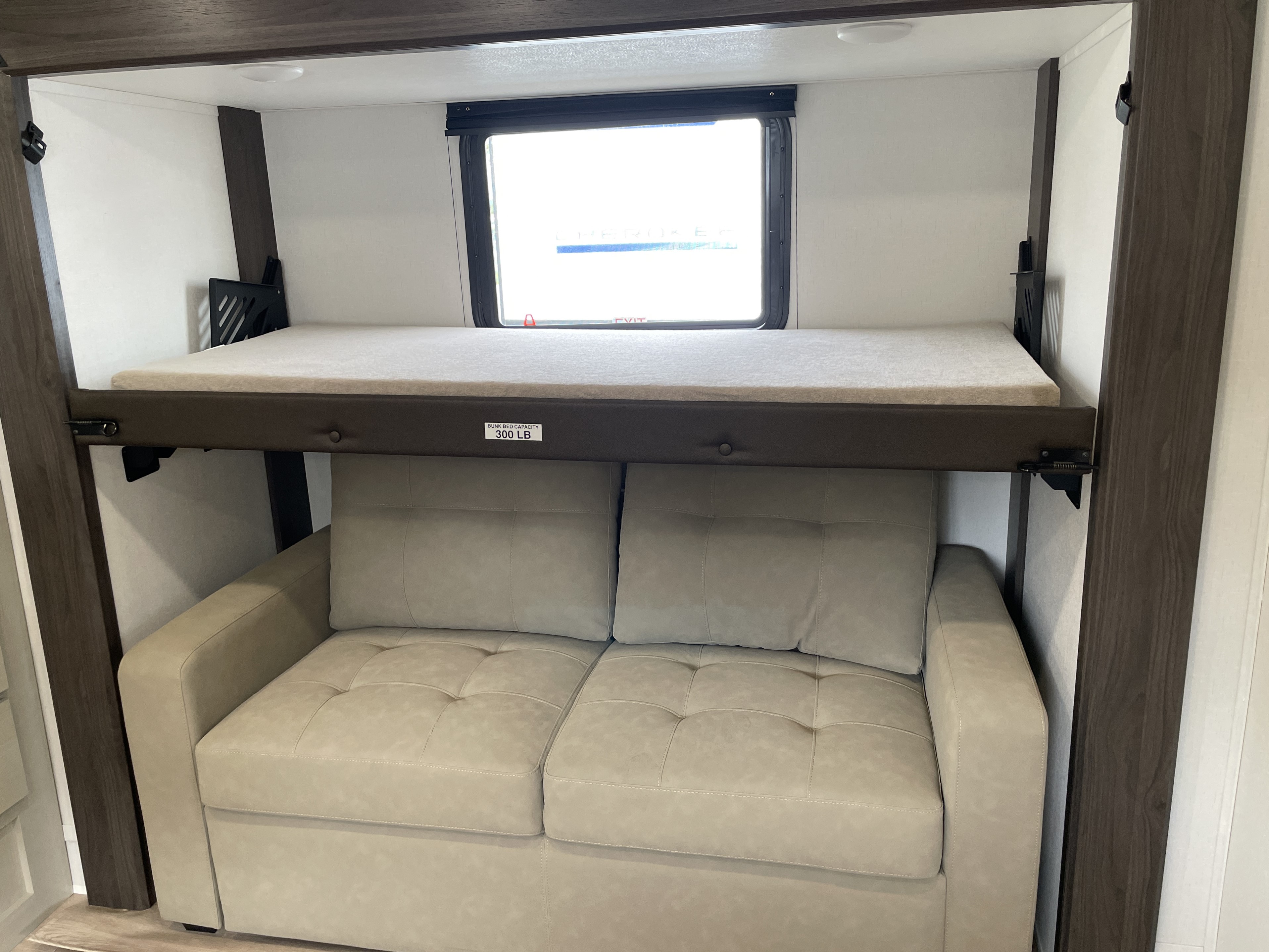 2027 Forest River Cherokee Arctic Wolf 37LOFT, $ 73,999