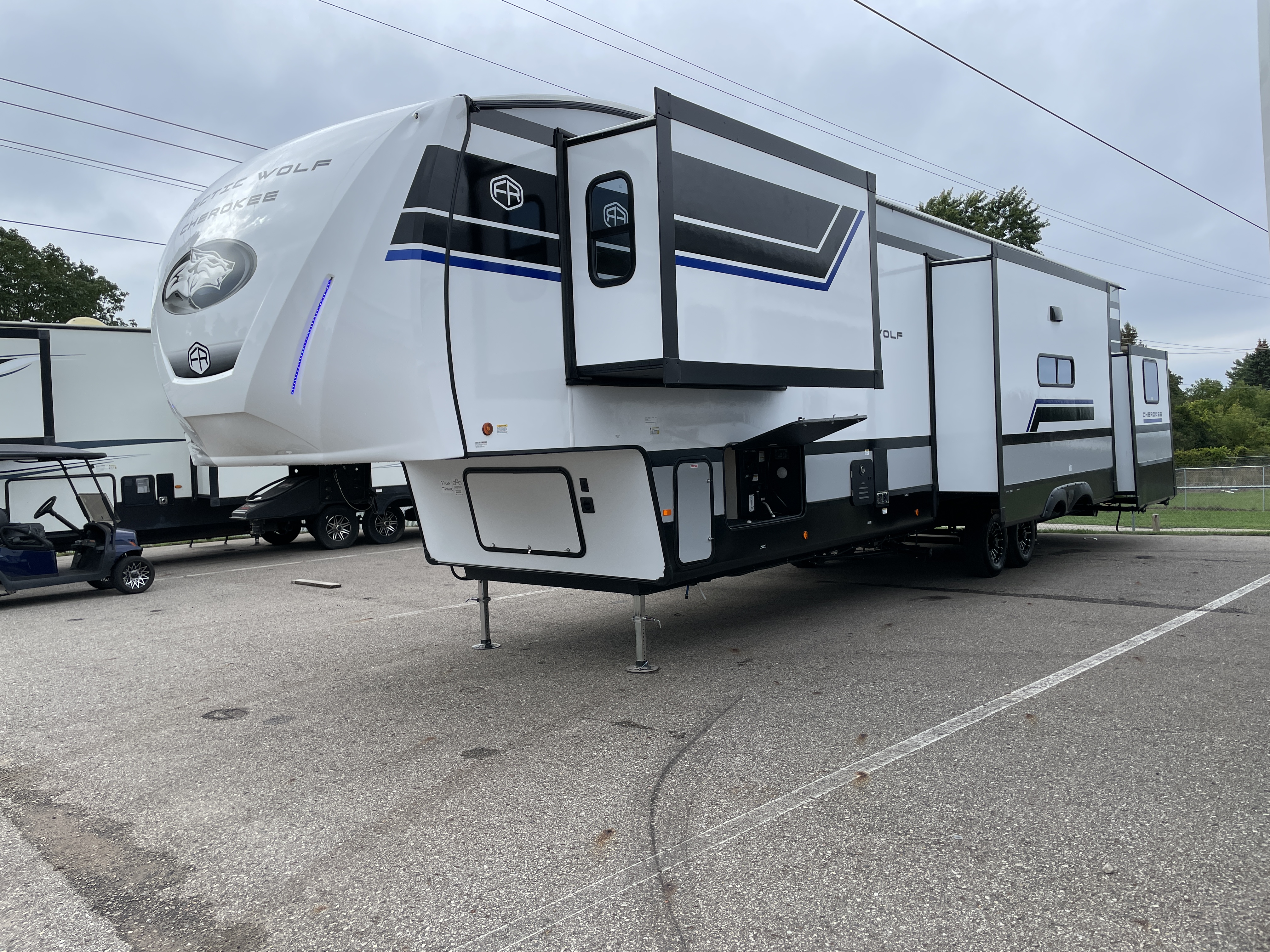 2027 Forest River Cherokee Arctic Wolf 37LOFT, $ 73,999