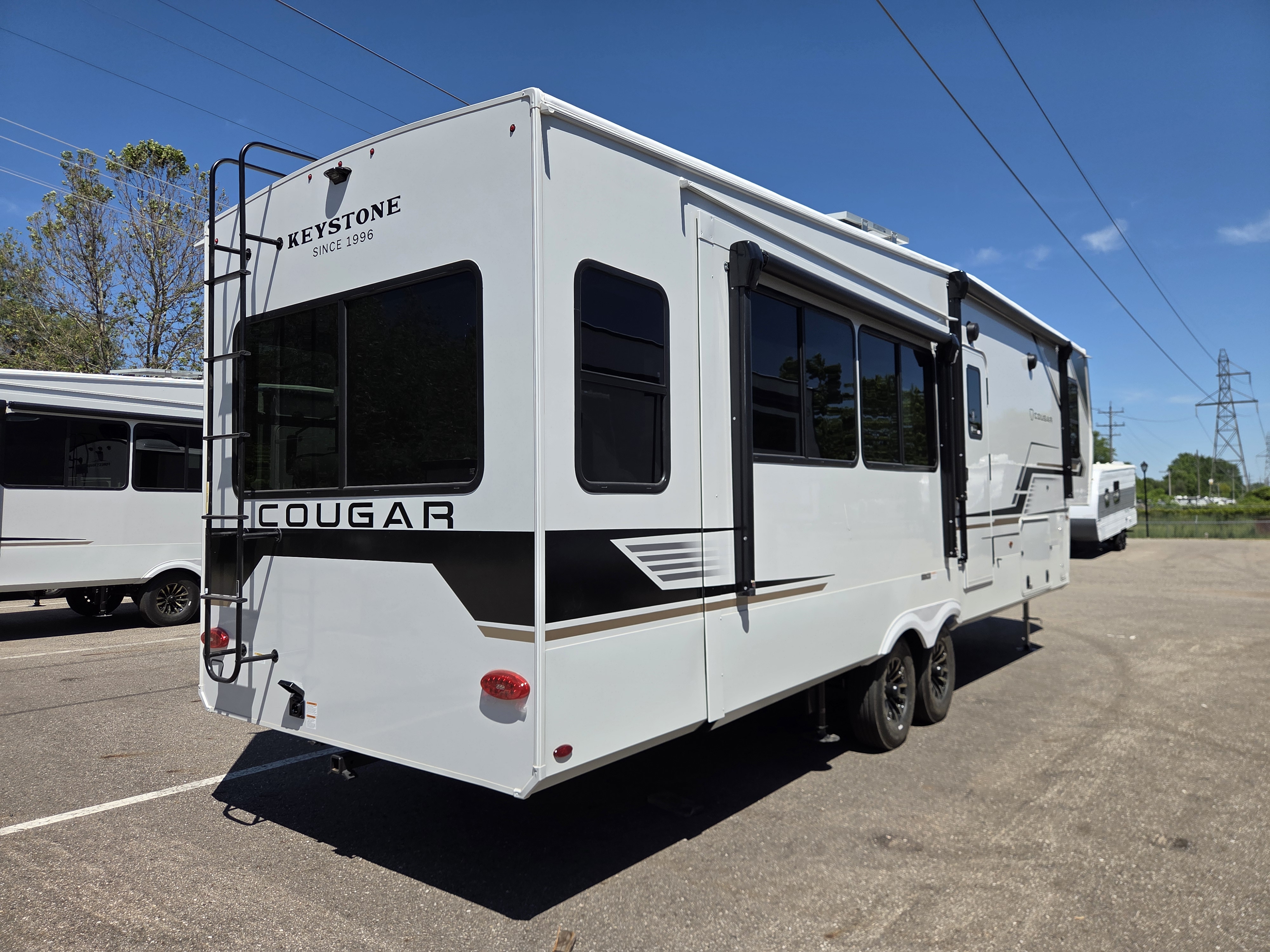 2027 Keystone Cougar 316RLS, $ 72,990