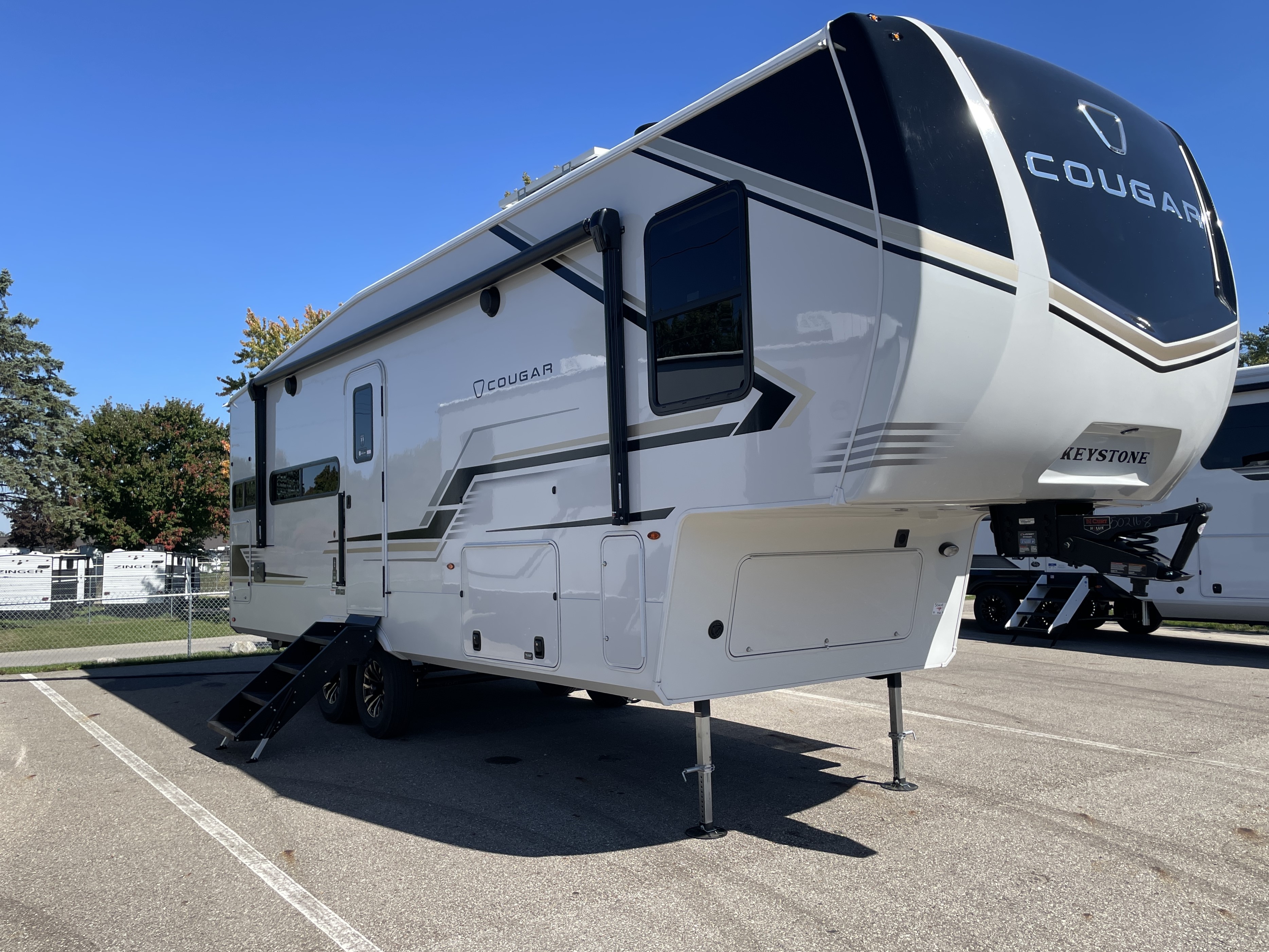 2027 Keystone Cougar 260MLE, $ 64,999