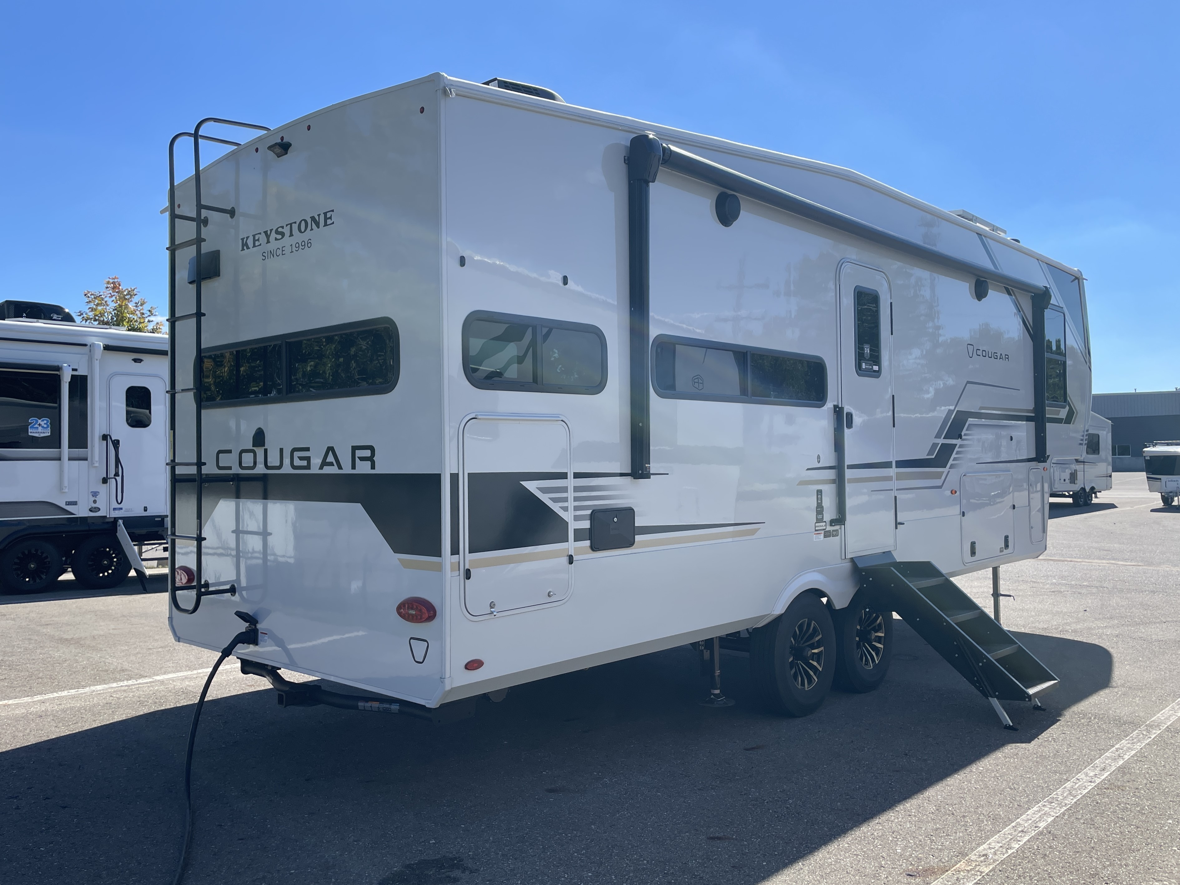 2027 Keystone Cougar 260MLE, $ 64,999