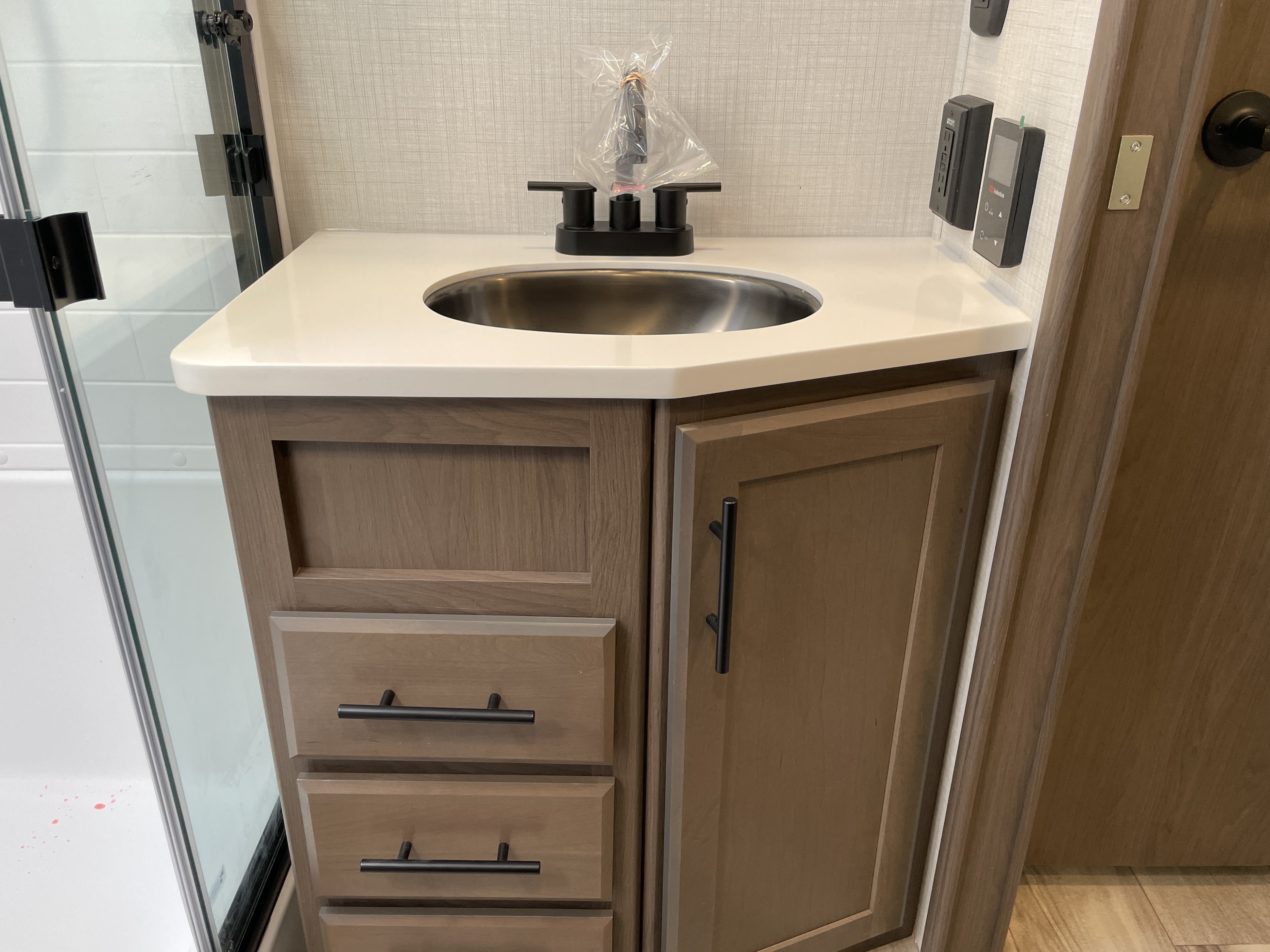 2027 Keystone Cougar 260MLE, $ 64,999