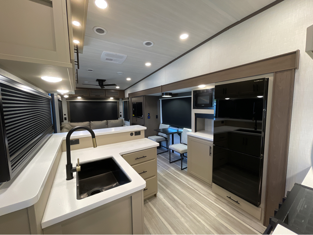 2026 Keystone Cougar Half-Ton 30REP, $ 59,999