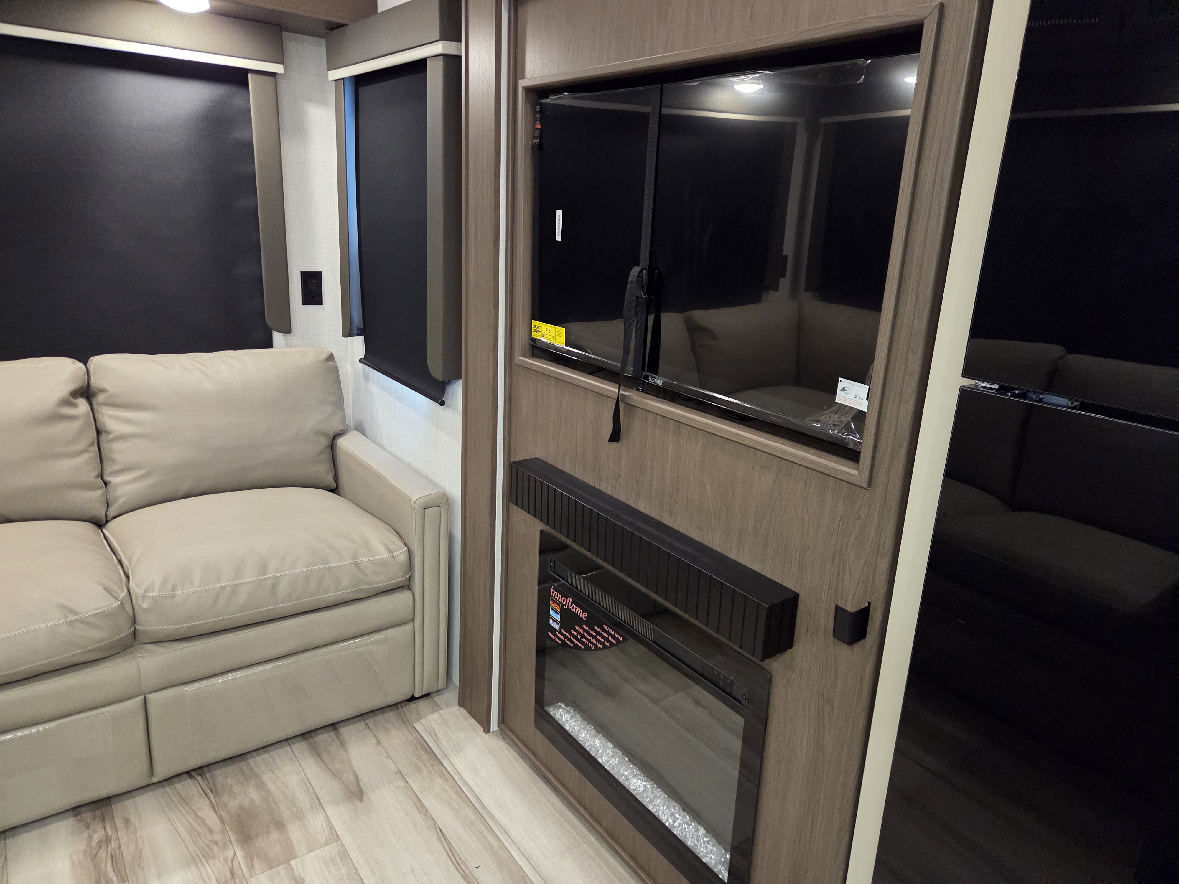 2027 Keystone Cougar Half-Ton (Fifth Wheel) 26RES, $ 55,990