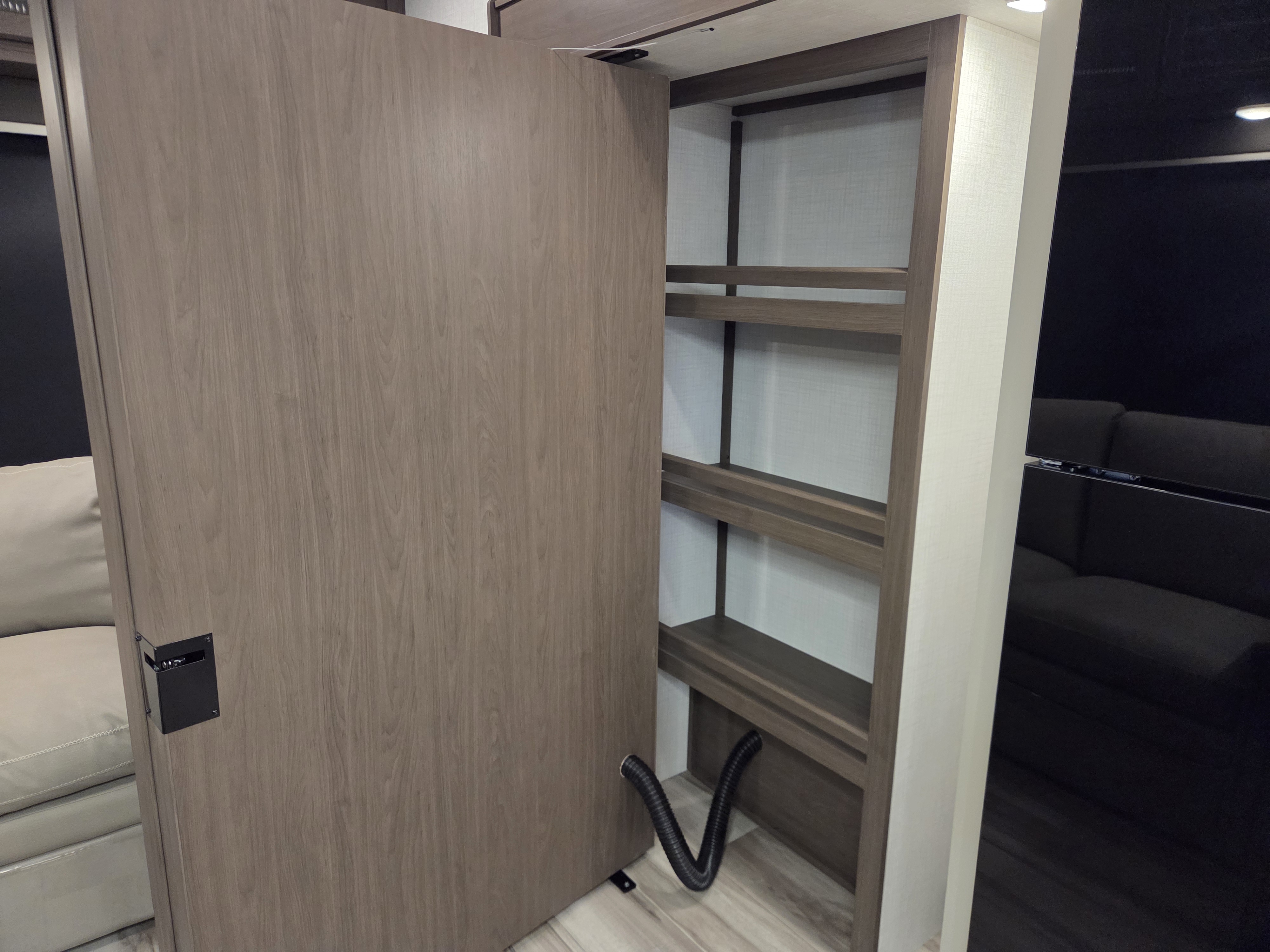 2027 Keystone Cougar Half-Ton (Fifth Wheel) 26RES, $ 55,990
