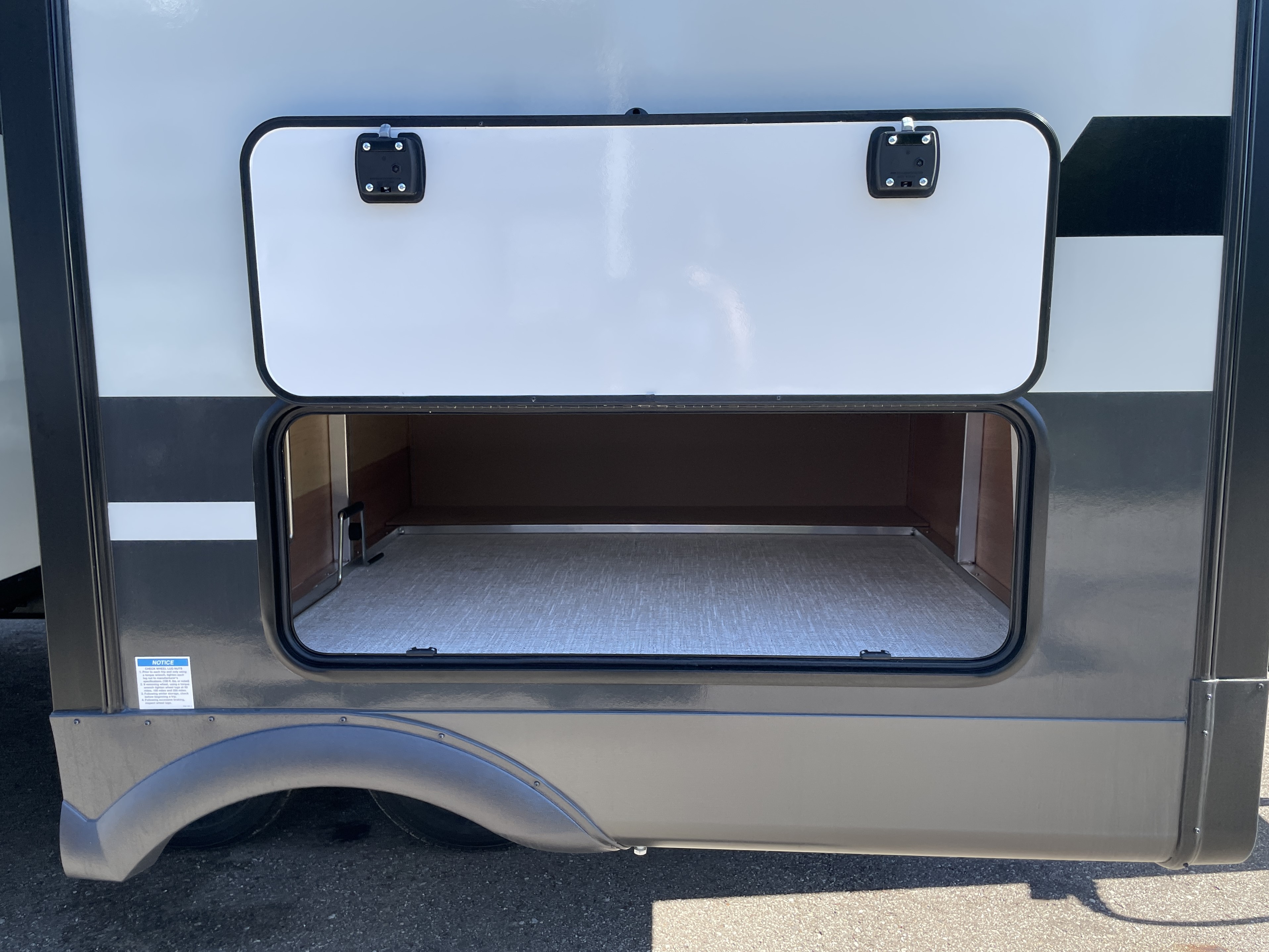 2027 Forest River Rockwood Mini Lite 2523MBR, $ 46,999