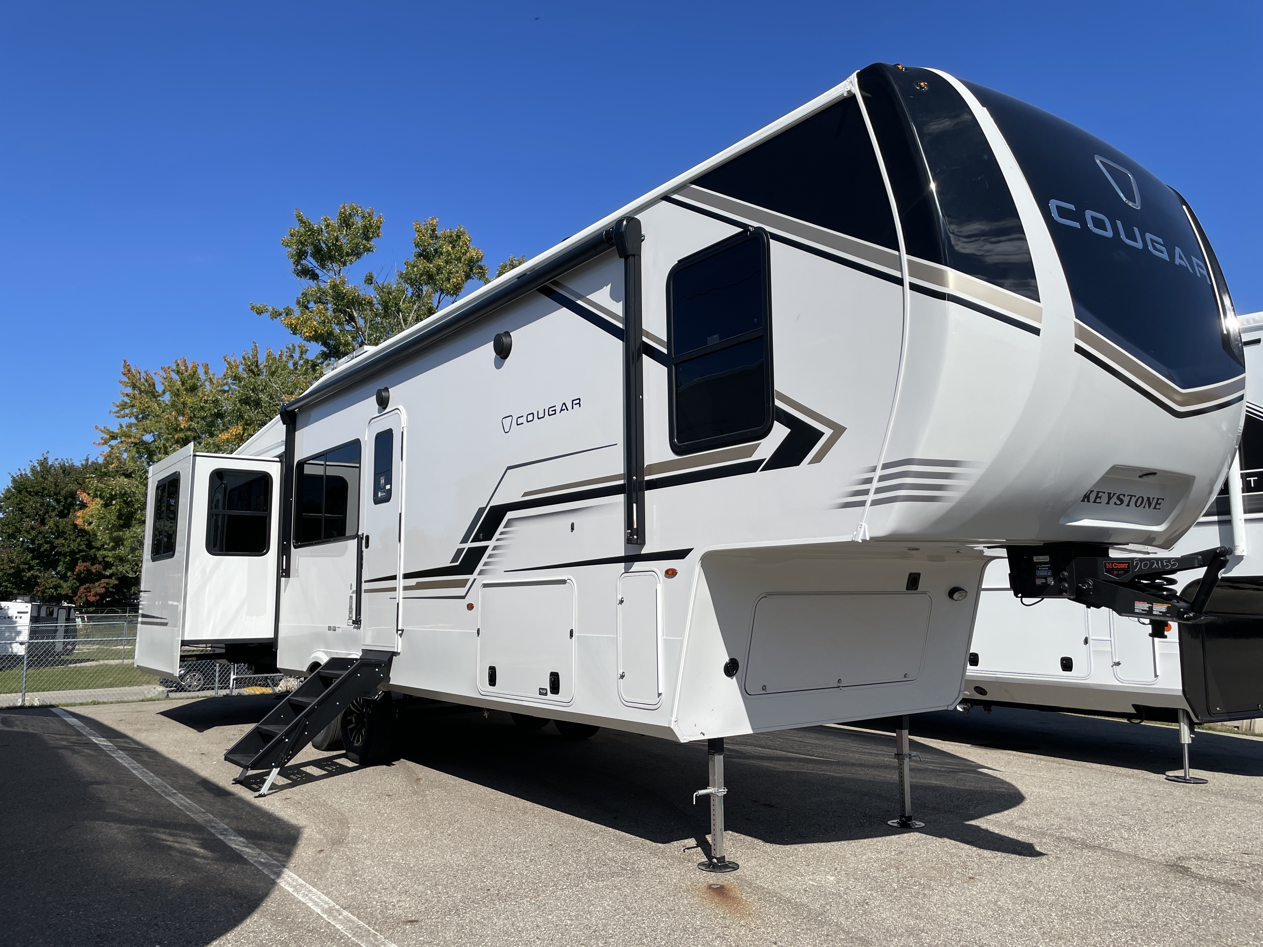 2027 Keystone Cougar 320RDS, $ 69,990
