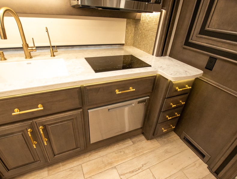 2026 Entegra Coach Cornerstone 45V, $ 659,995