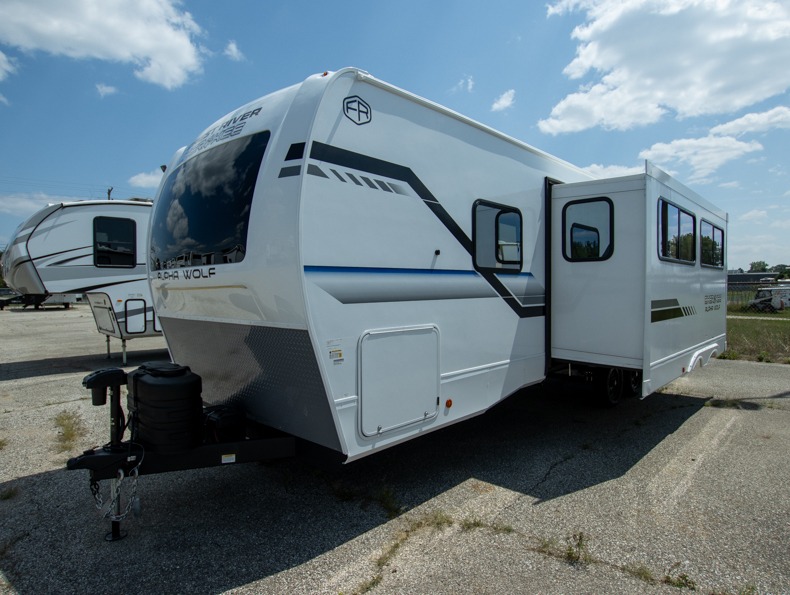 2026 Forest River Cherokee Alpha Wolf 25RB, $ 29,999