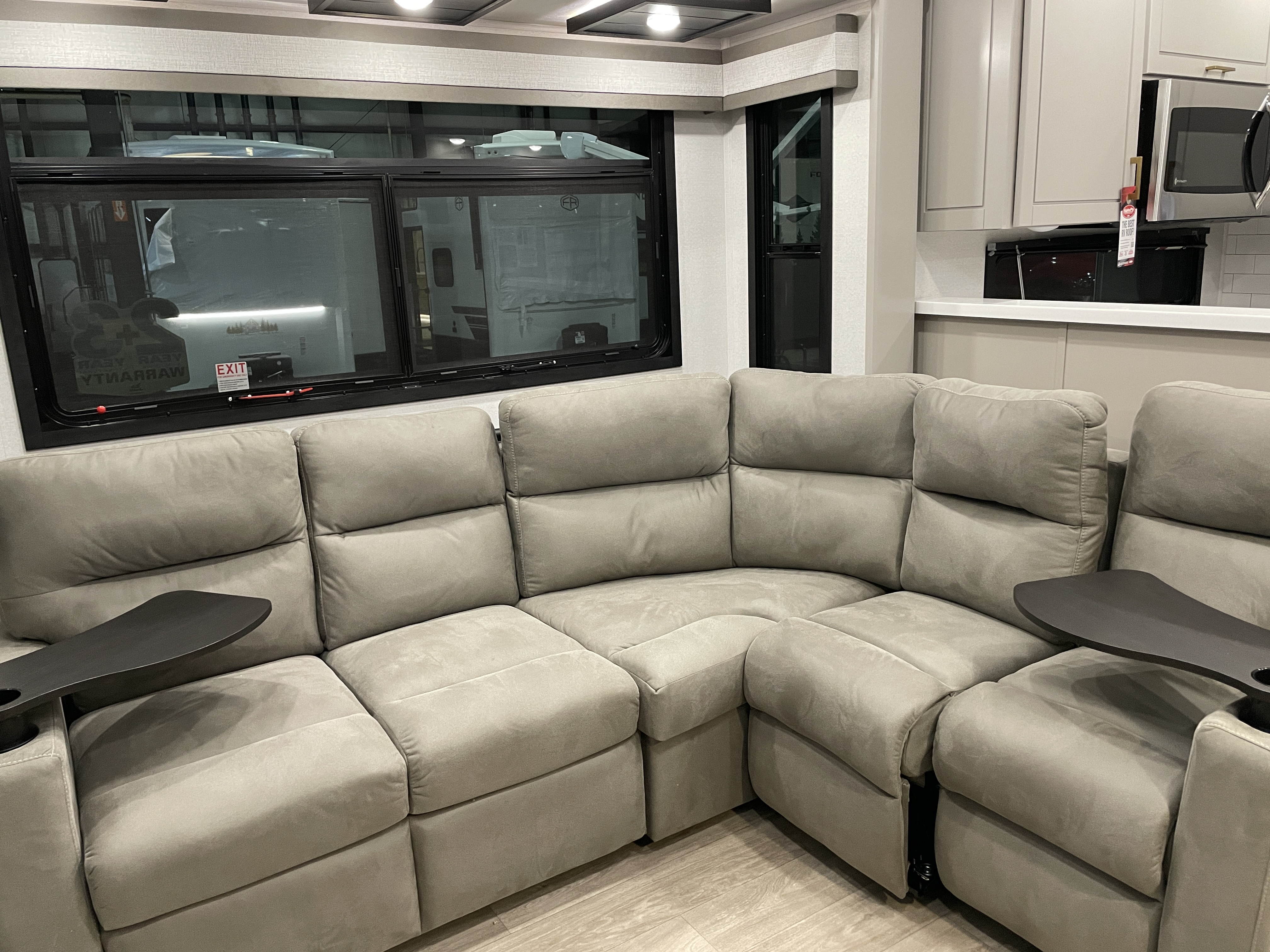 2027 Jayco North Point 391TBBH, $ 105,995