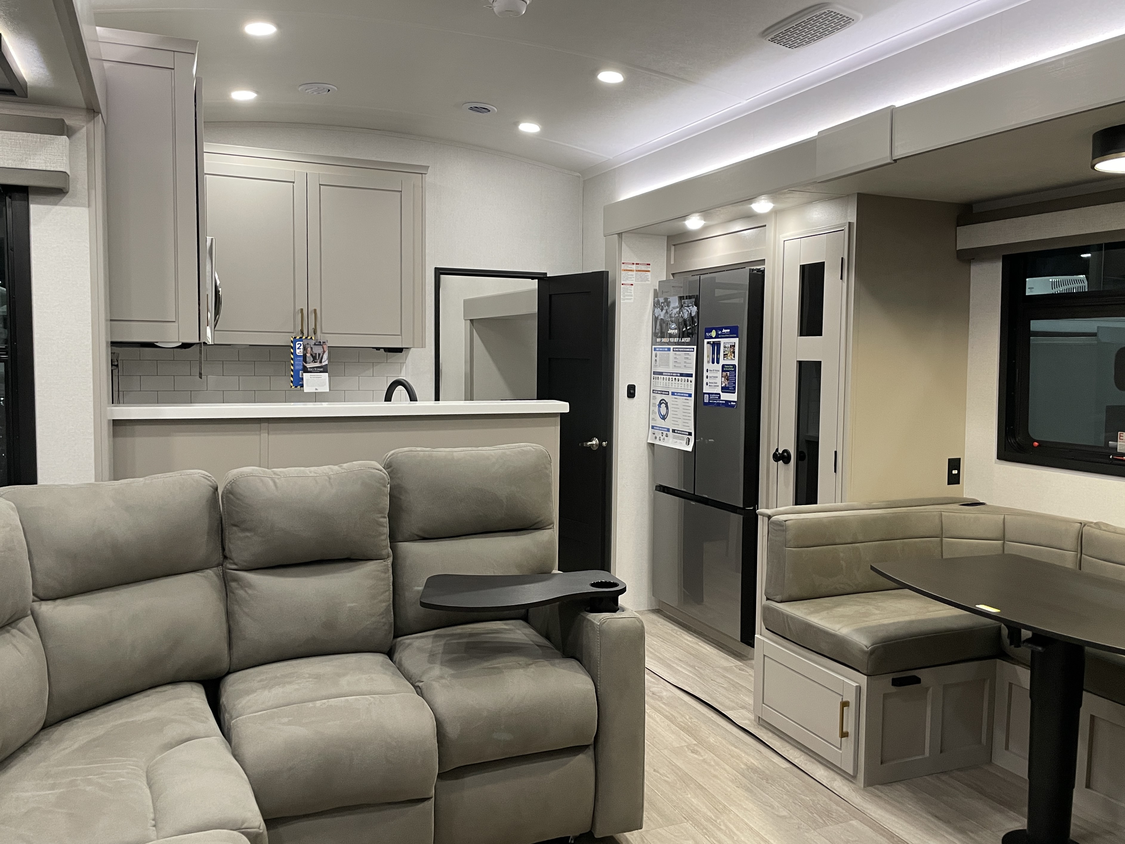 2027 Jayco North Point 391TBBH, $ 105,995