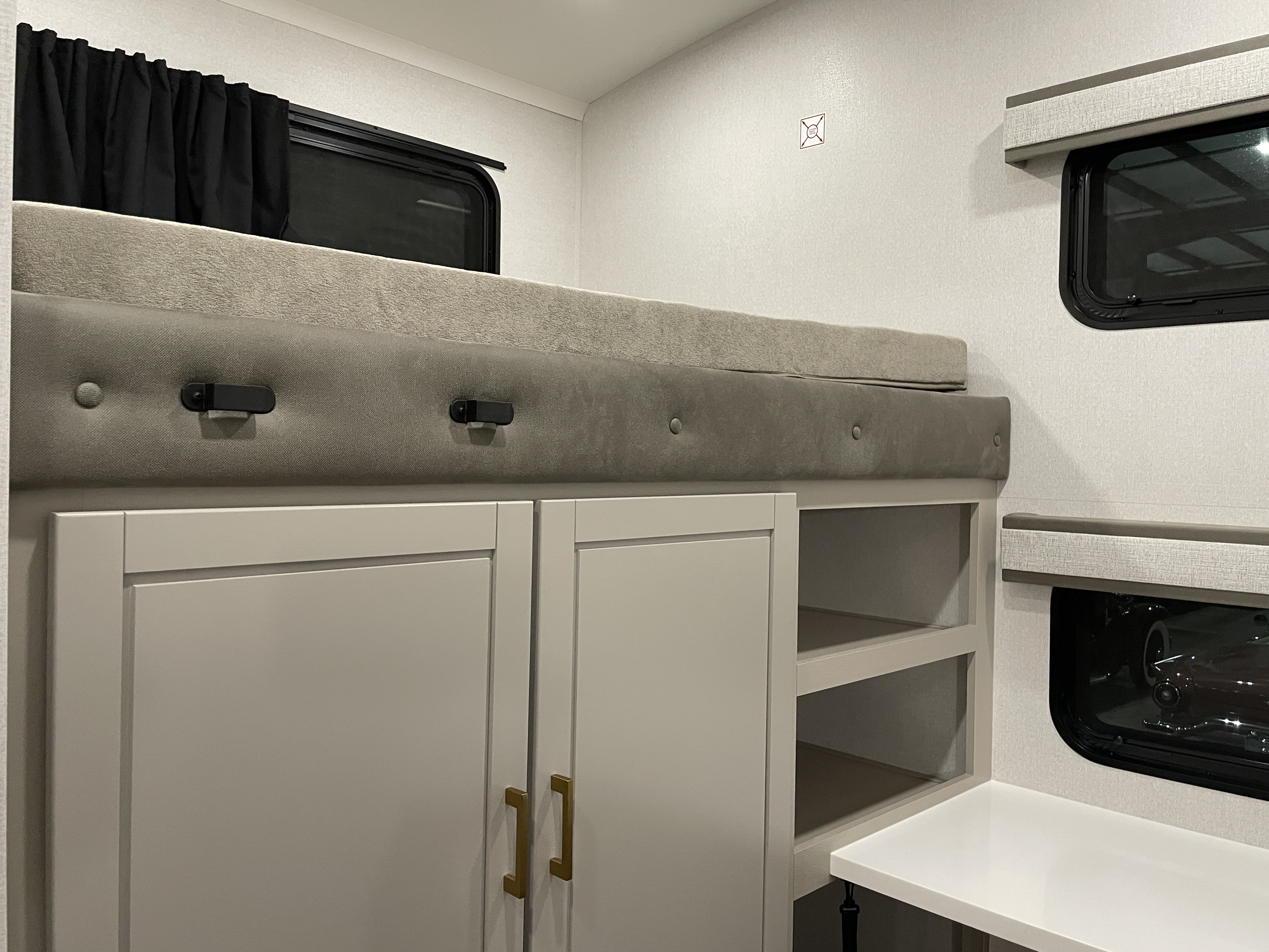 2027 Jayco North Point 391TBBH, $ 105,995