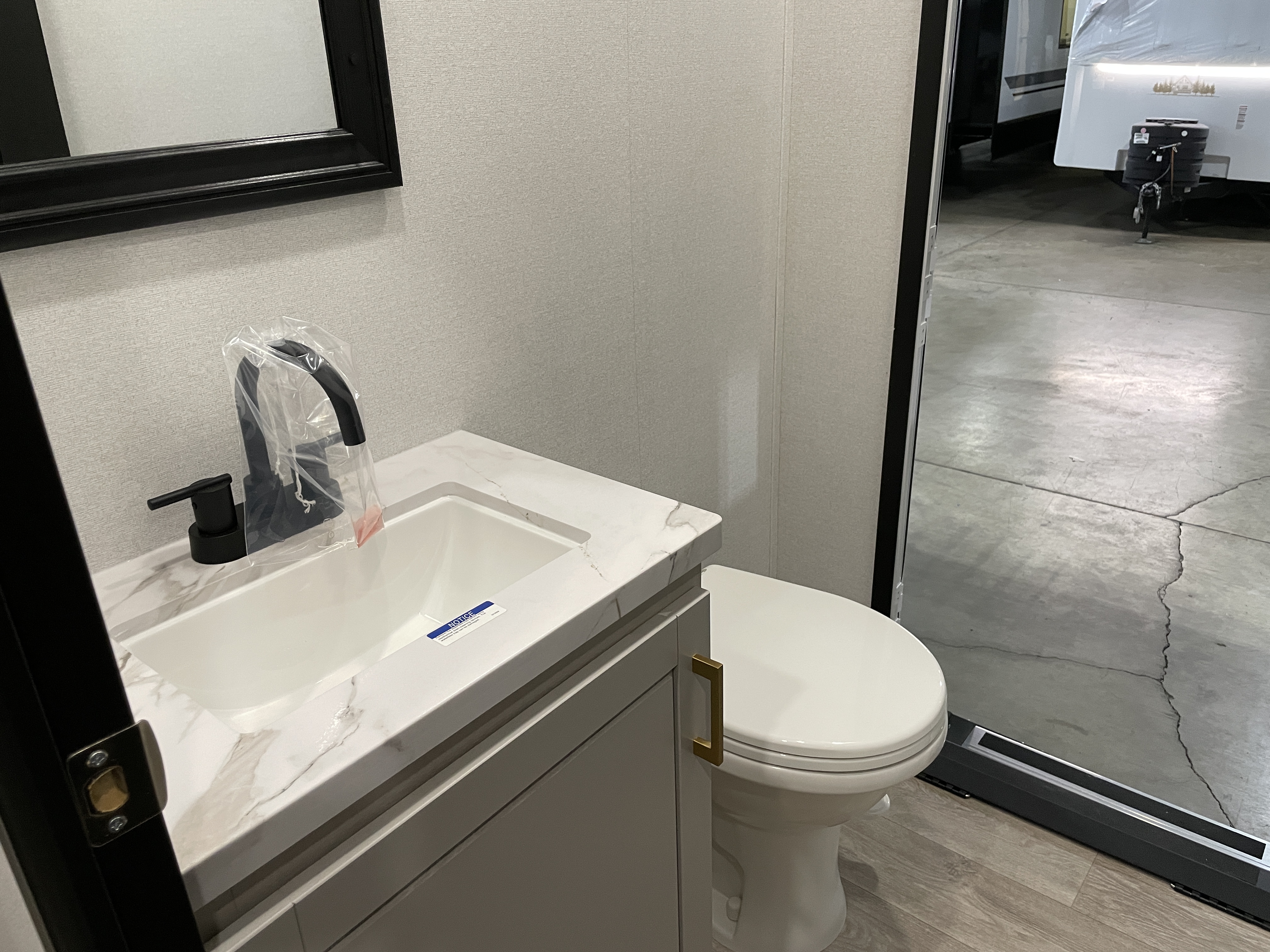 2027 Jayco North Point 391TBBH, $ 105,995