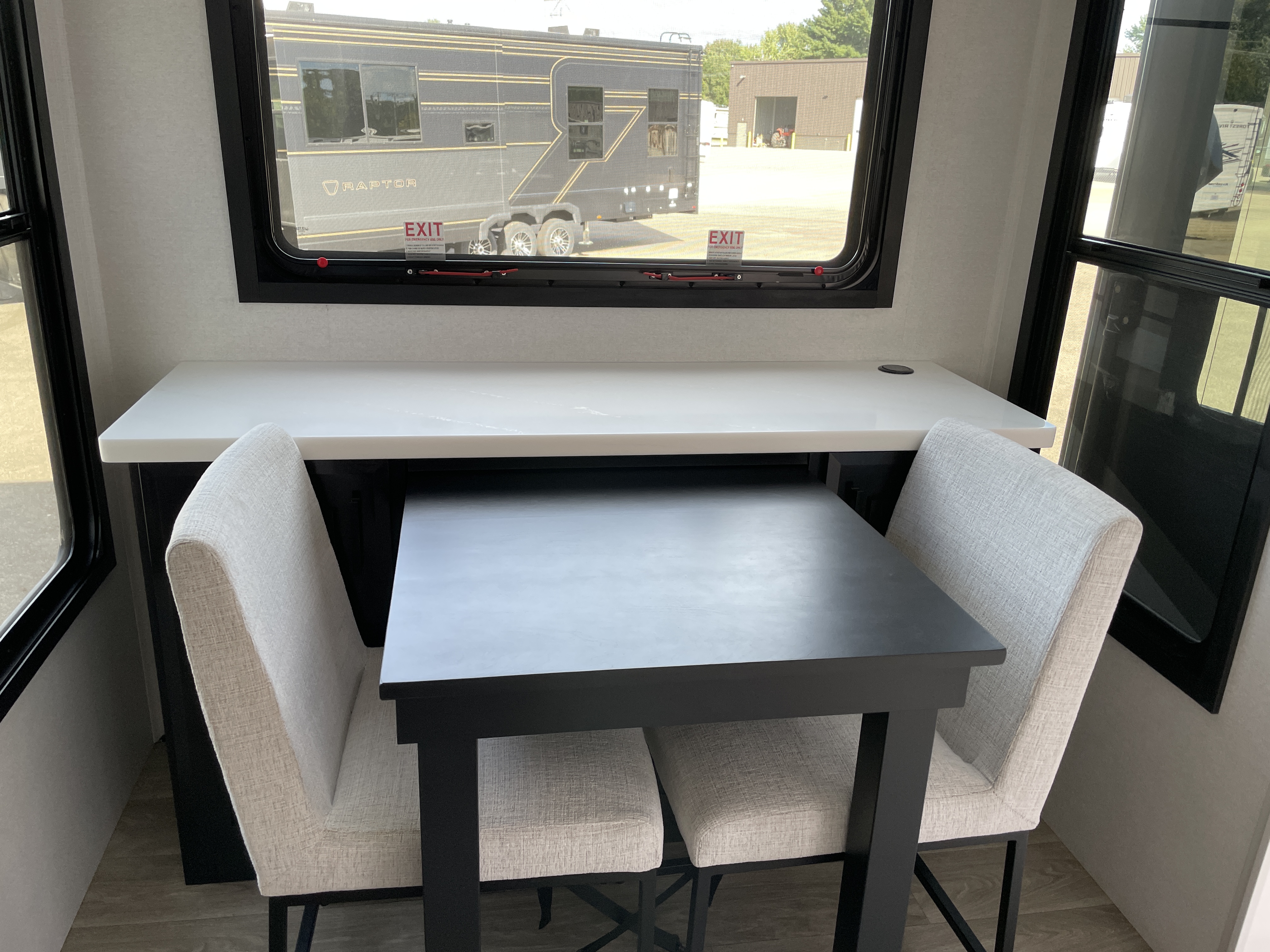 2027 Jayco Pinnacle 39FLOK, $ 155,990