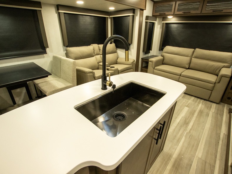 2026 Keystone Cougar Half-Ton (Fifth Wheel) 29RLI, $ 53,999
