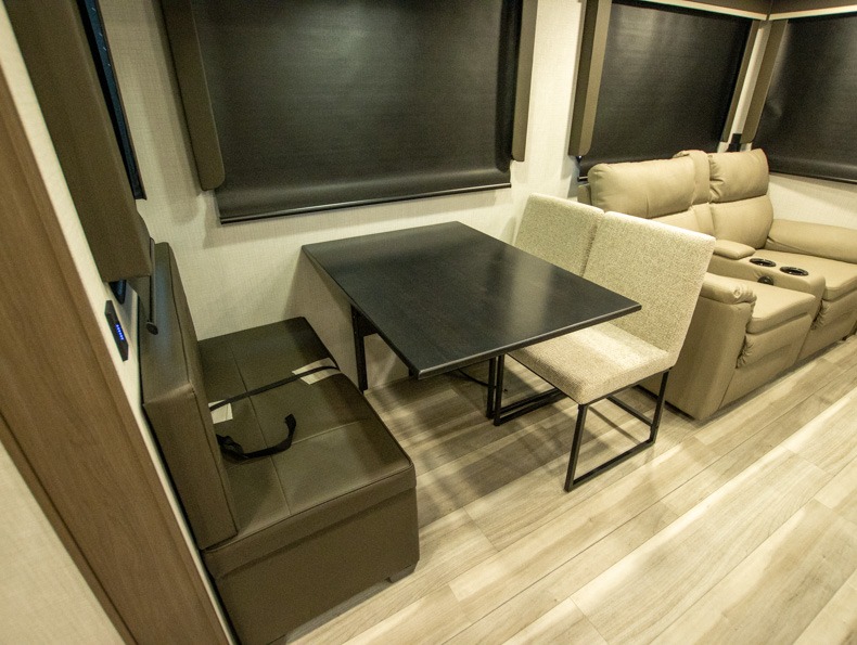 2026 Keystone Cougar Half-Ton (Fifth Wheel) 29RLI, $ 53,999