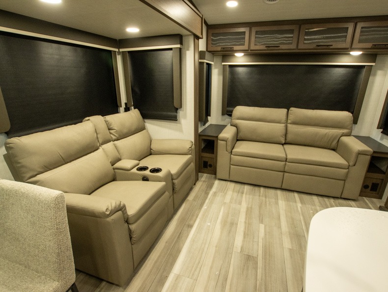 2026 Keystone Cougar Half-Ton (Fifth Wheel) 29RLI, $ 53,999