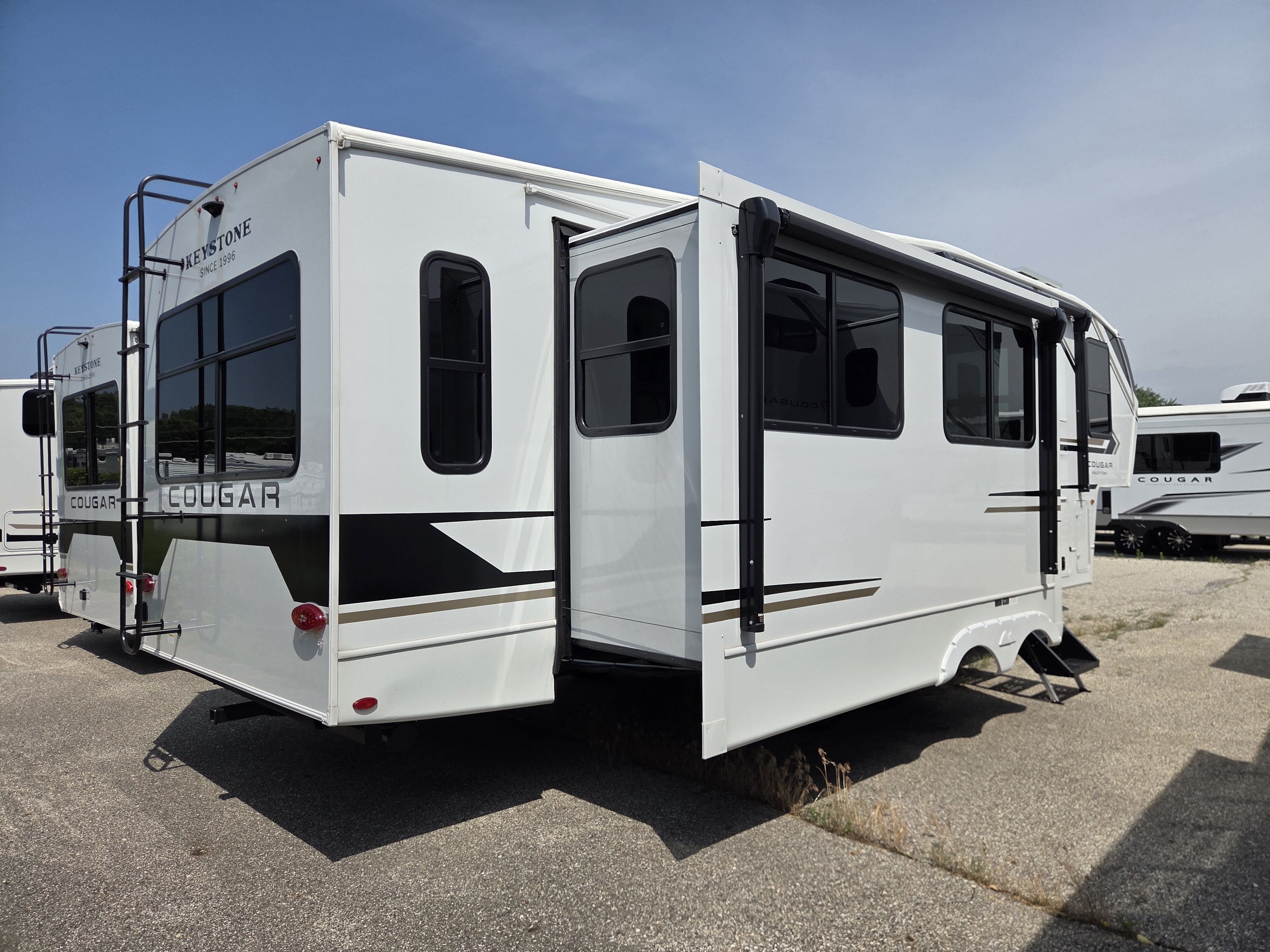 2026 Keystone Cougar Half-Ton (Fifth Wheel) 29RLI, $ 53,999
