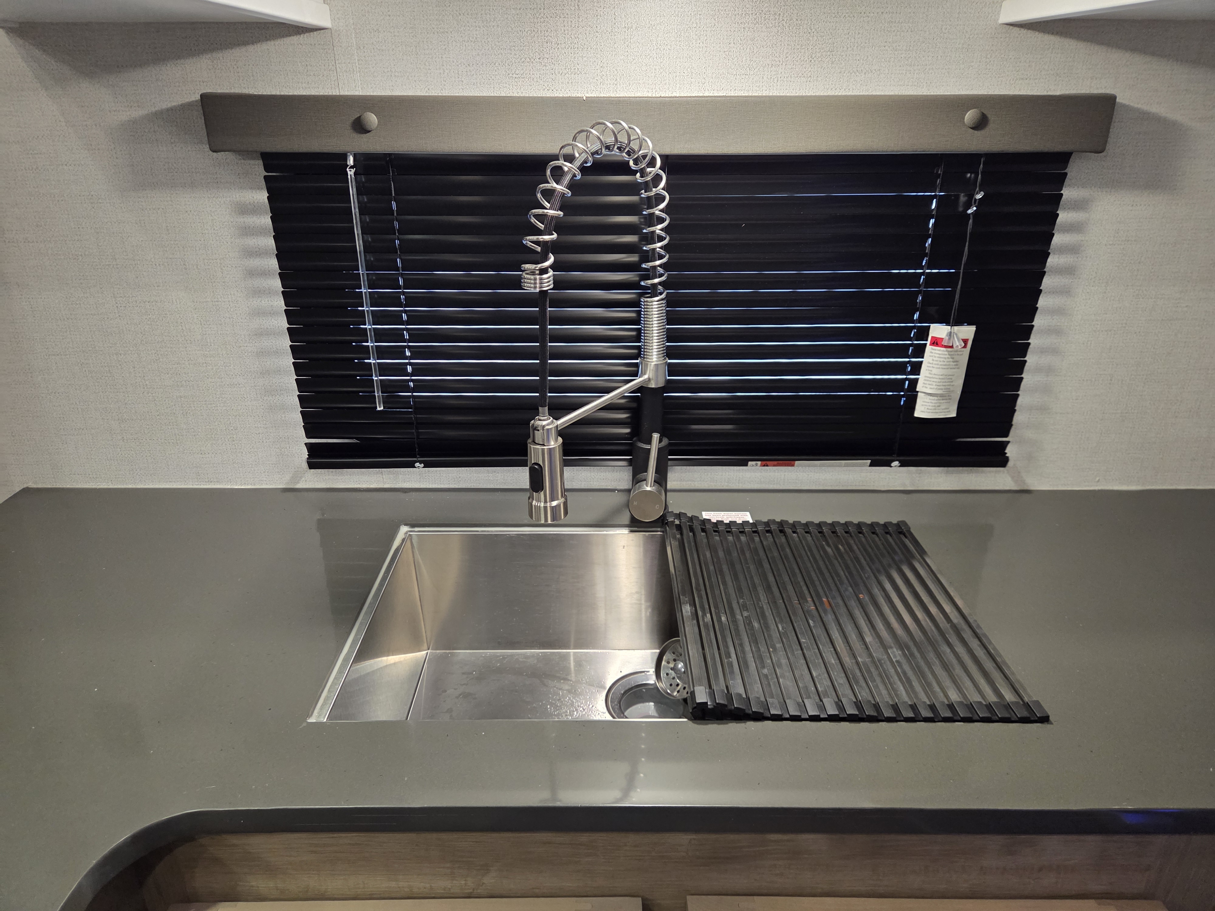 2022 Keystone Raptor 423, $ 92,000