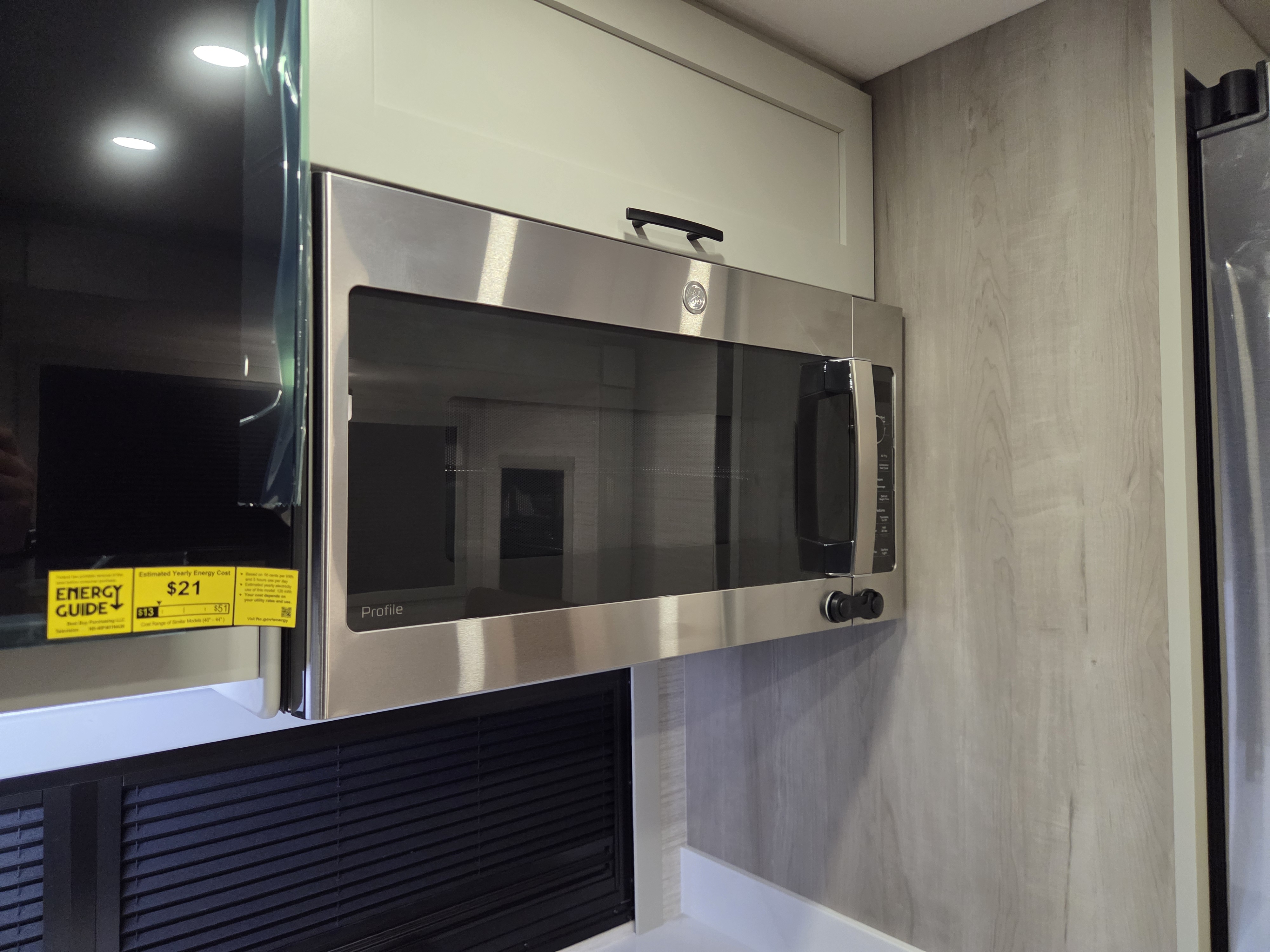 2027 Dynamax Europa 31SS, $ 294,990