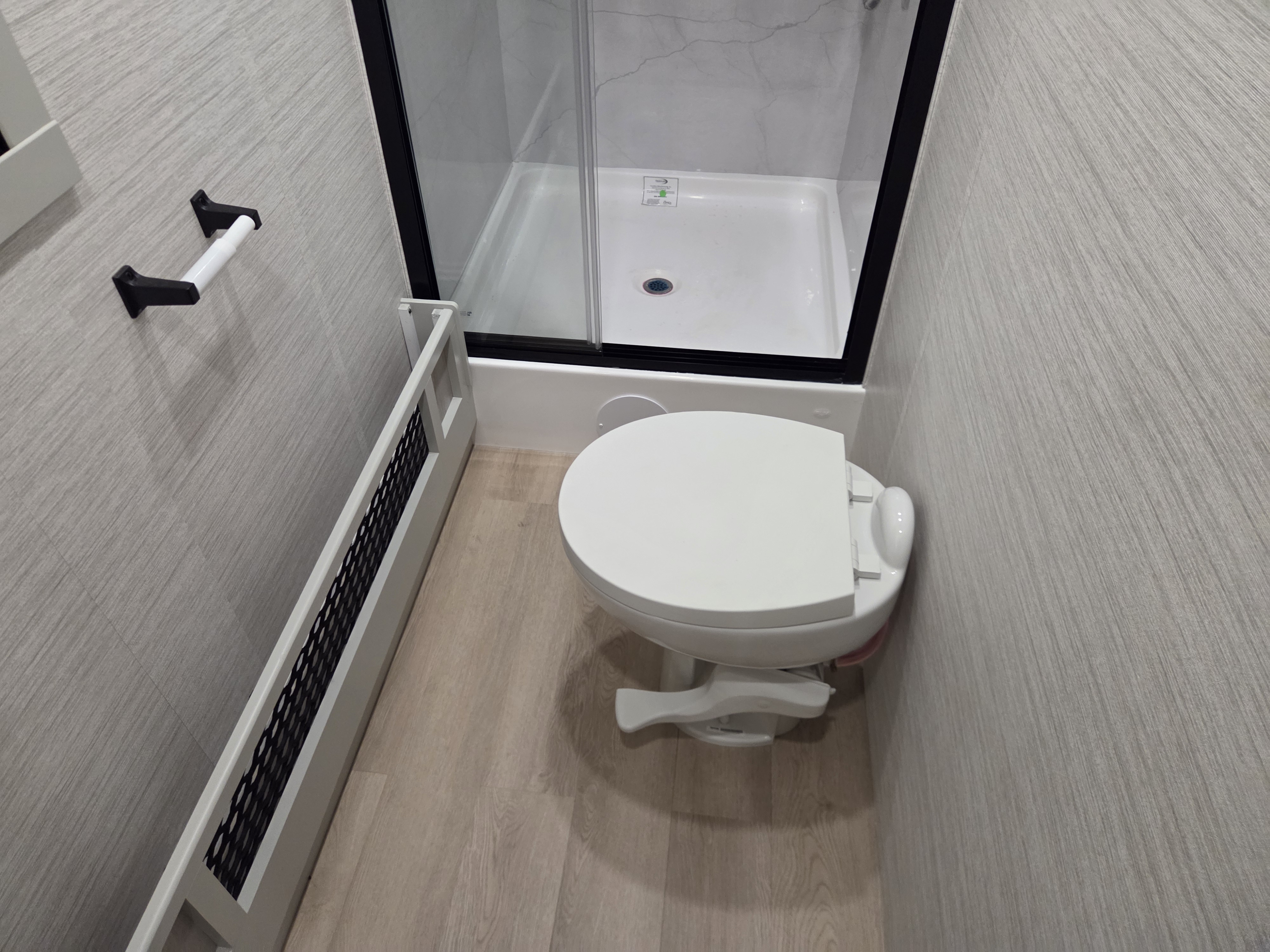 2027 Dynamax Europa 31SS, $ 294,990