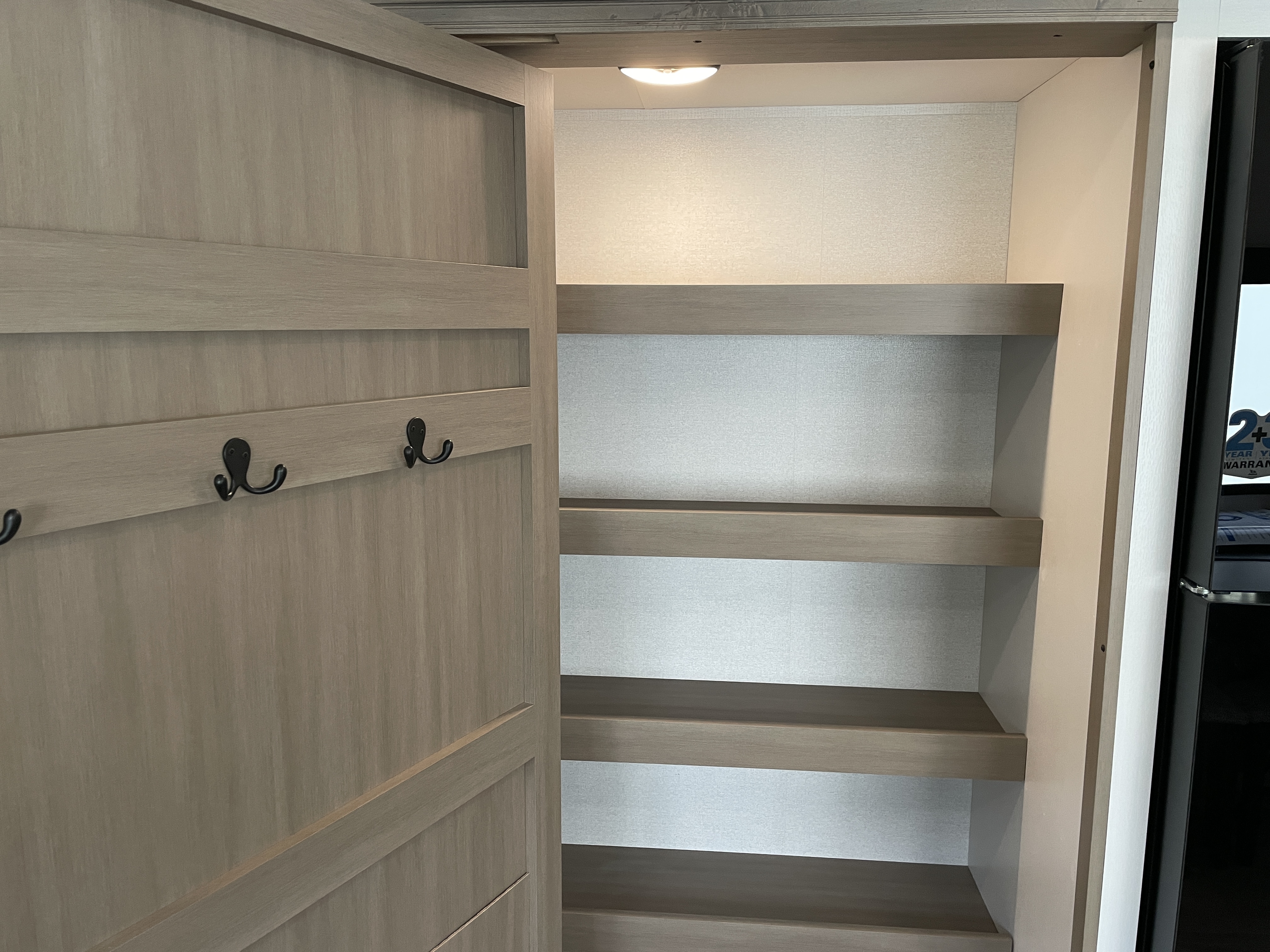 2027 Jayco Eagle SLE 34MBL, $ 54,995