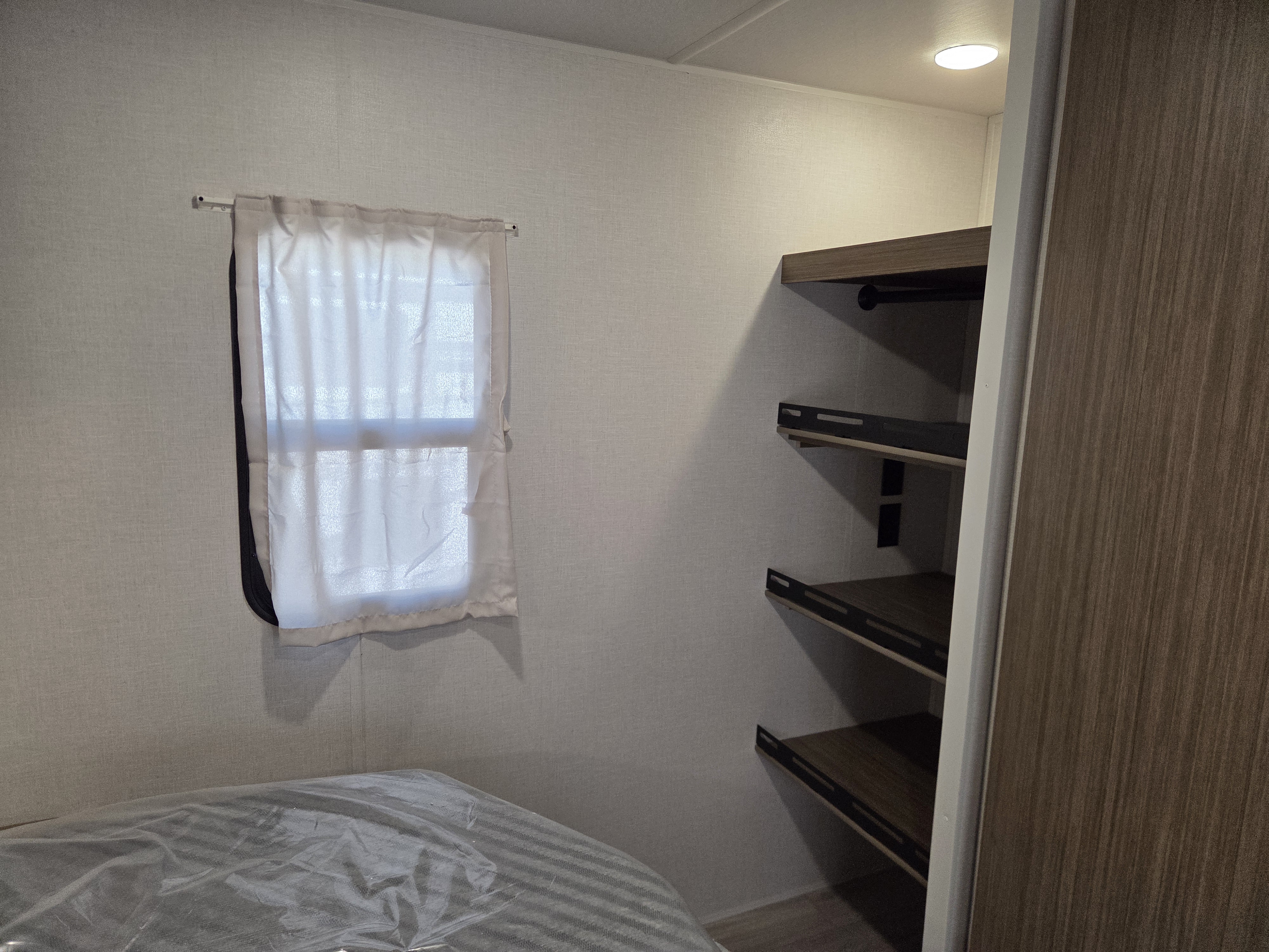2027 Forest River Salem 26DBHD, $ 27,999