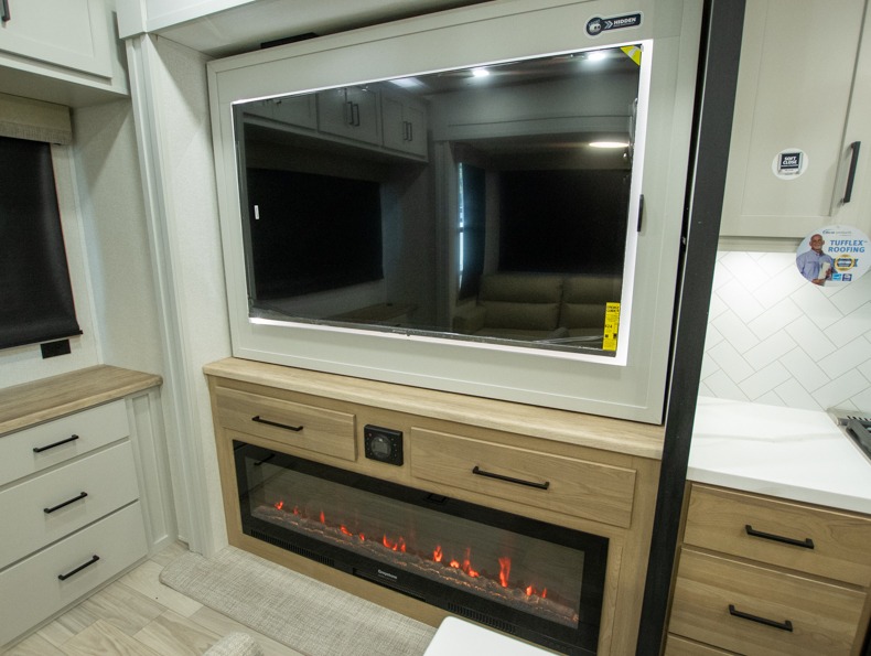 2026 Forest River Sandpiper 3900HBLR, $ 68,999